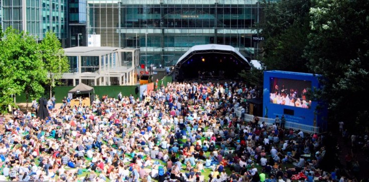 Nashville Meets London Crowd